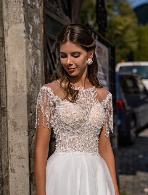 https://elisebride.ro/images/stories/virtuemart/product/19 Lily       (2).jpg